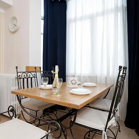 Classy 2 Bedroom In Center Διαμέρισμα Βουκουρέστι