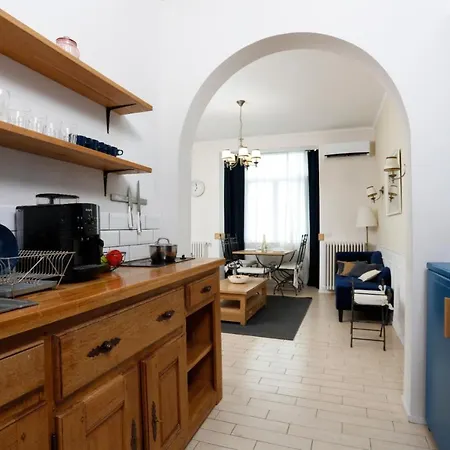 Apartment Classy 2 Bedroom In Center Bucharest