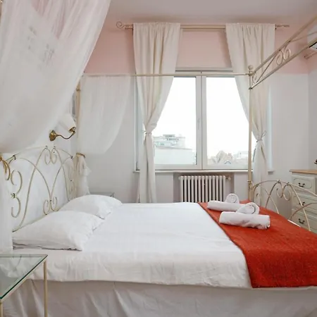 Classy 2 Bedroom In Center Bucharest