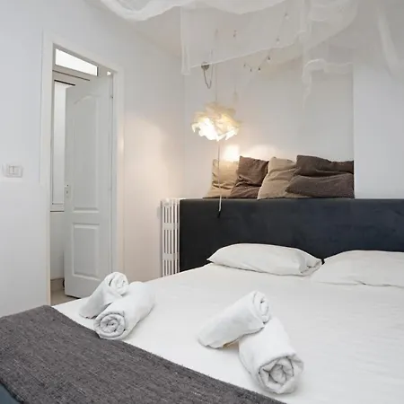 Apartment Classy 2 Bedroom In Center